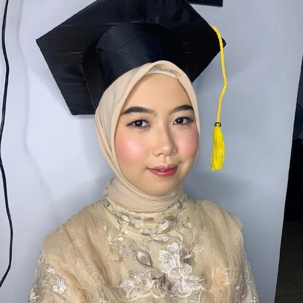 Make Up Wisuda SMP/SMK